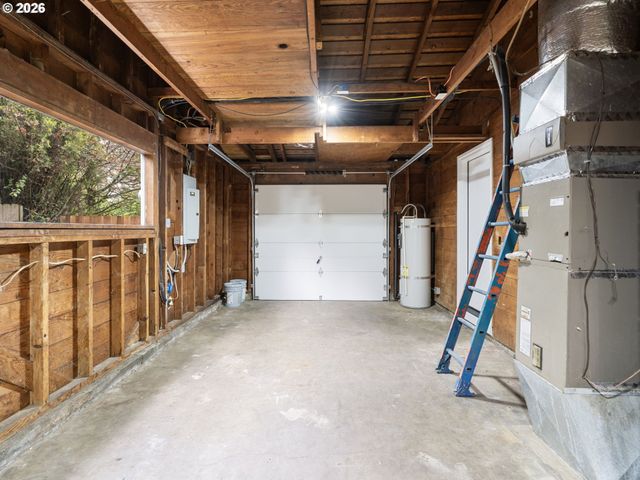 13045 Se ANKENY St, Portland, OR 97233