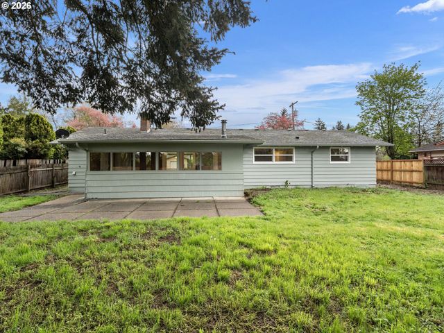 13045 Se ANKENY St, Portland, OR 97233