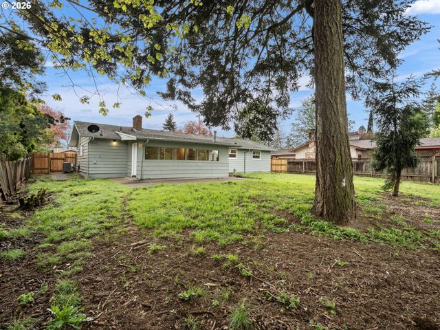 13045 Se ANKENY St, Portland, OR 97233