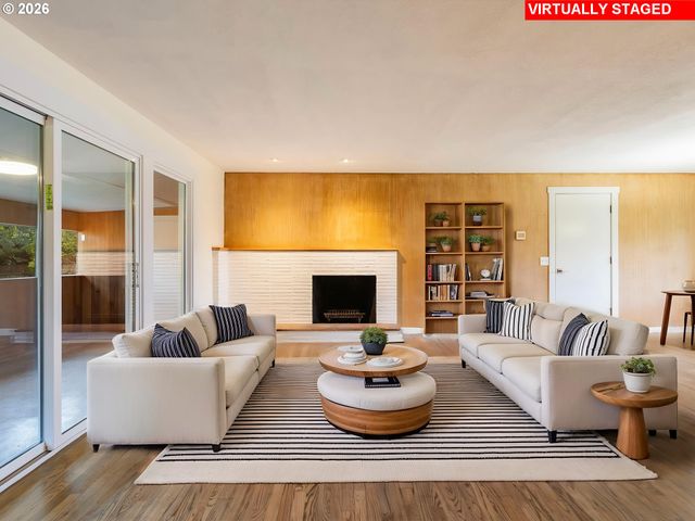 13045 Se ANKENY St, Portland, OR 97233