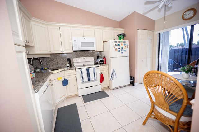 727 Sunny Pine Way F, Greenacres, FL 33415