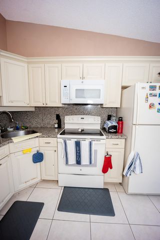 727 Sunny Pine Way F, Greenacres, FL 33415