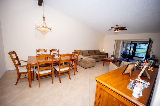 727 Sunny Pine Way F, Greenacres, FL 33415