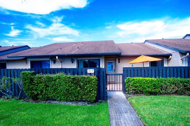 727 Sunny Pine Way F, Greenacres, FL 33415