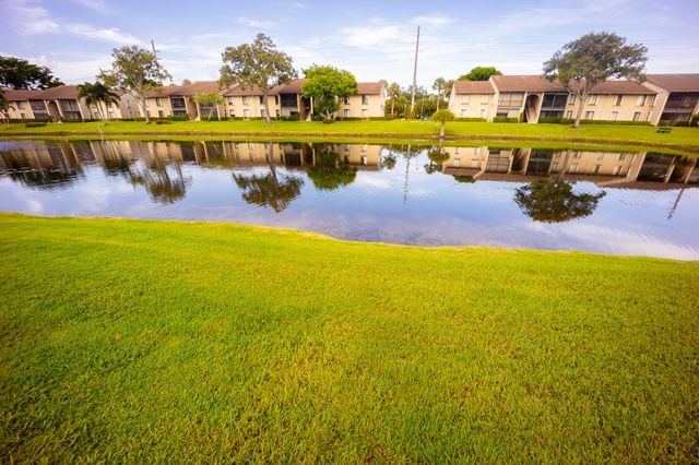 727 Sunny Pine Way F, Greenacres, FL 33415