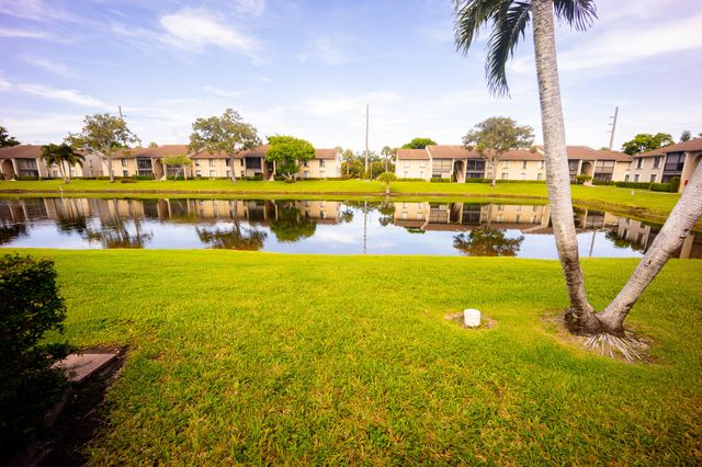 727 Sunny Pine Way F, Greenacres, FL 33415