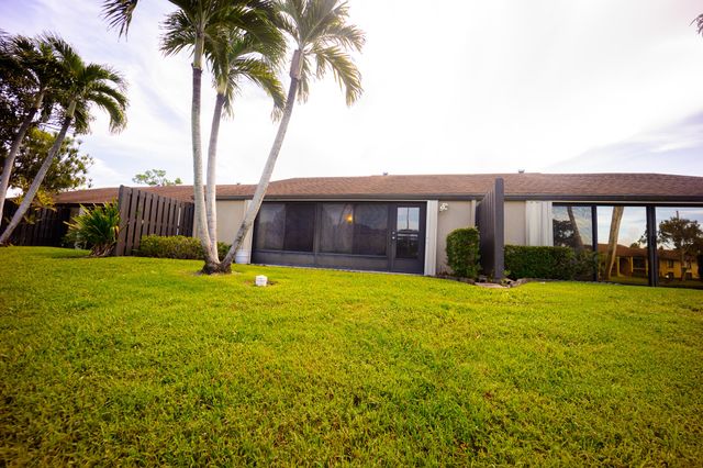 727 Sunny Pine Way F, Greenacres, FL 33415
