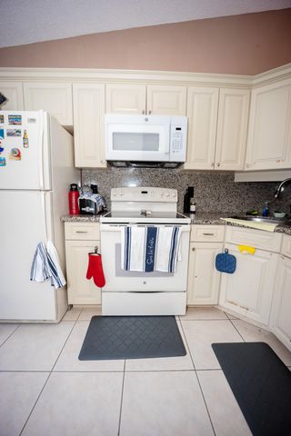 727 Sunny Pine Way F, Greenacres, FL 33415