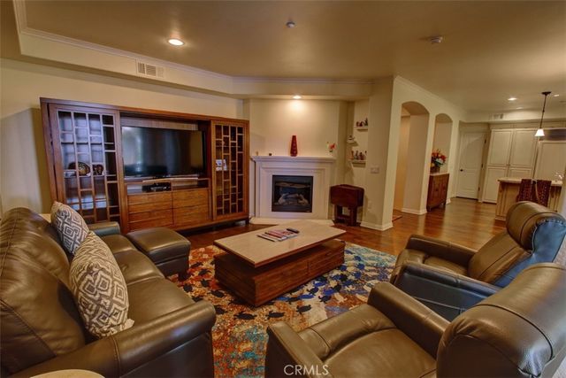 401 Bernard Street 206, Costa Mesa, CA 92627