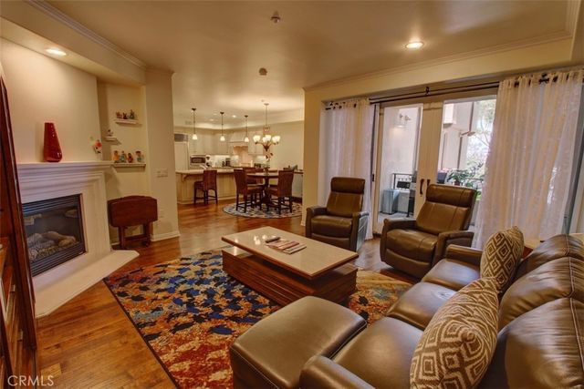 401 Bernard Street 206, Costa Mesa, CA 92627