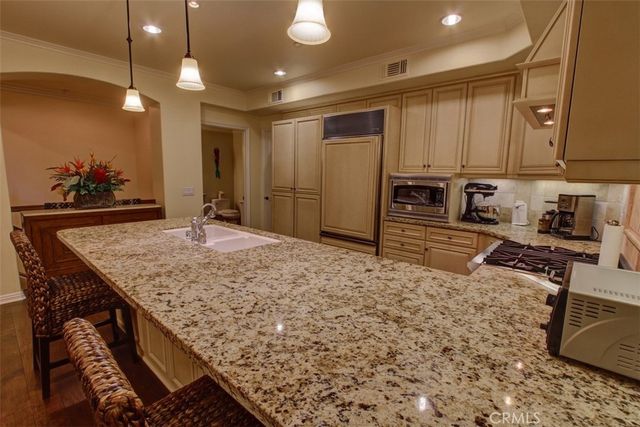 401 Bernard Street 206, Costa Mesa, CA 92627
