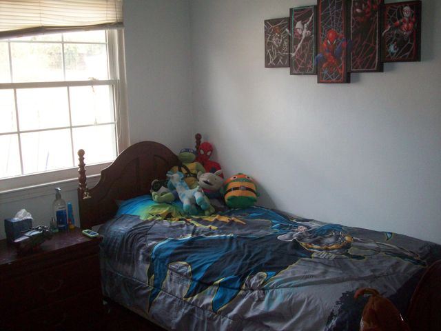 8211 Wood Haven RD, Roanoke, VA 24019