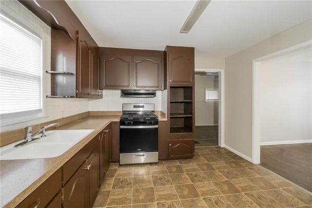 5715 Lathrop Avenue, Kansas City, KS 66104