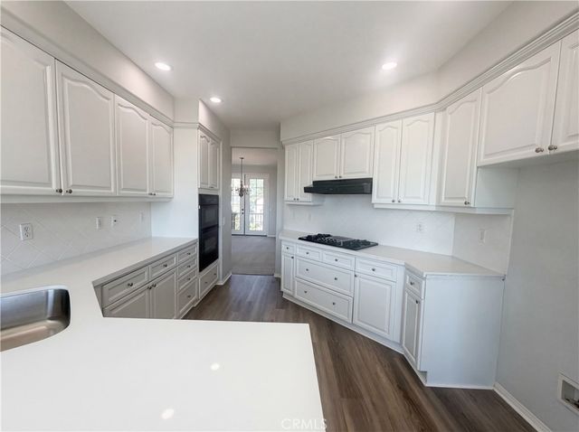 40 Silkwood, Aliso Viejo, CA 92656