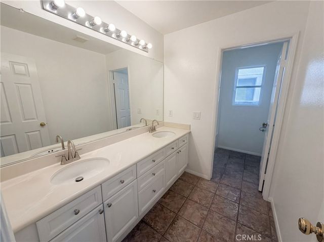 40 Silkwood, Aliso Viejo, CA 92656