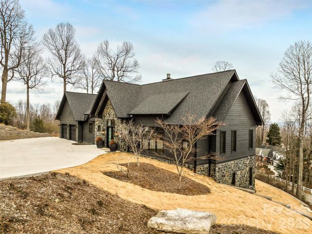 241 Tower Circle, Laurel Park, NC 28739