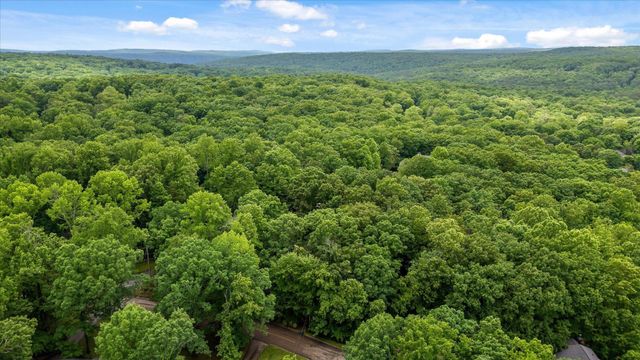 10 Pebble Lane, Signal Mountain, TN 37377