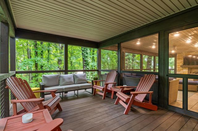 10 Pebble Lane, Signal Mountain, TN 37377