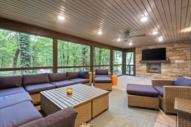 10 Pebble Lane, Signal Mountain, TN 37377