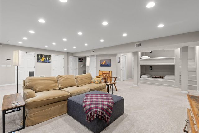 10 Pebble Lane, Signal Mountain, TN 37377