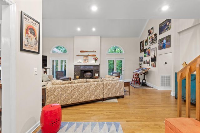 10 Pebble Lane, Signal Mountain, TN 37377