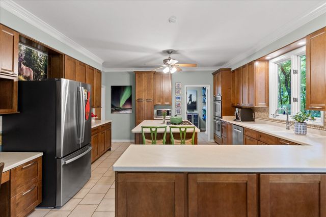 10 Pebble Lane, Signal Mountain, TN 37377