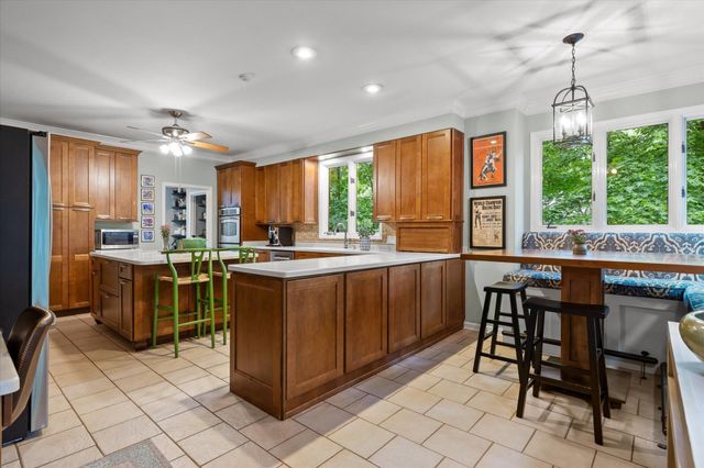 10 Pebble Lane, Signal Mountain, TN 37377