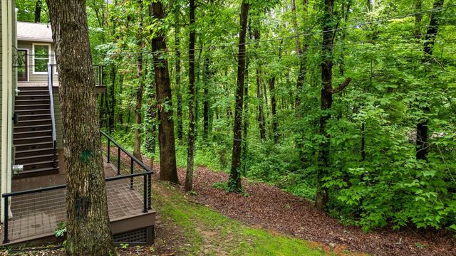 10 Pebble Lane, Signal Mountain, TN 37377
