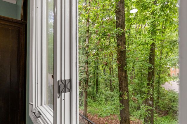 10 Pebble Lane, Signal Mountain, TN 37377