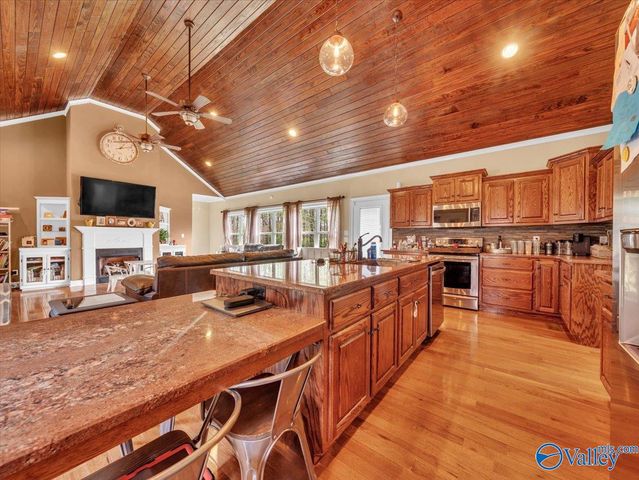 19100 Moyers Road, Athens, AL 35611