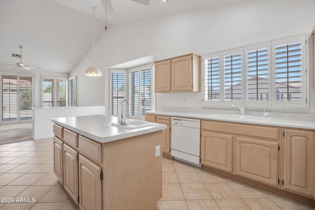 9042 E DIAMOND Drive, Sun Lakes, AZ 85248