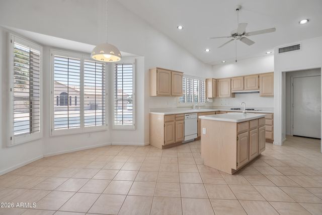 9042 E DIAMOND Drive, Sun Lakes, AZ 85248