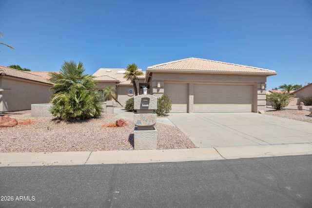 9042 E DIAMOND Drive, Sun Lakes, AZ 85248