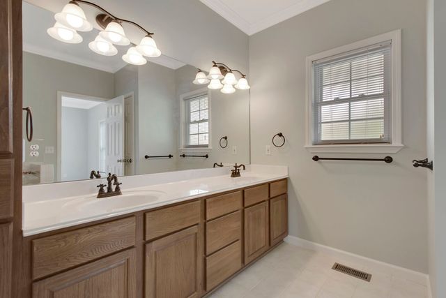 1576 Old Hillsboro Rd, Franklin, TN 37069