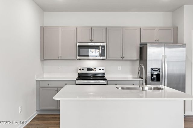 108 Muscadine Drive, Jacksonville, NC 28546