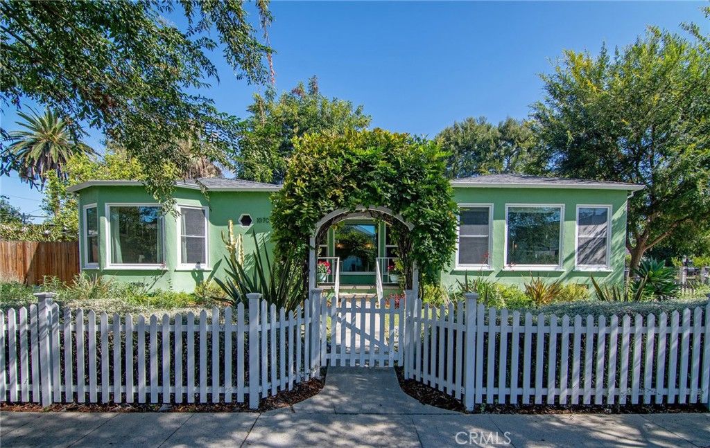 10703 Collins Street, North Hollywood, CA 91601 — photo 2