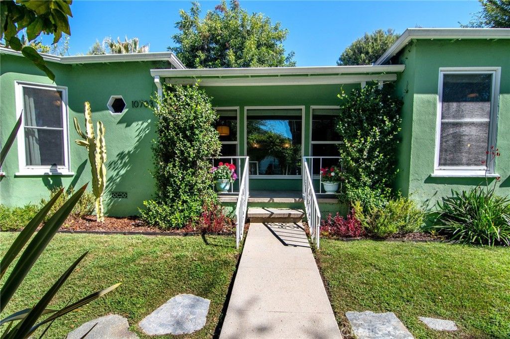 10703 Collins Street, North Hollywood, CA 91601 — photo 4