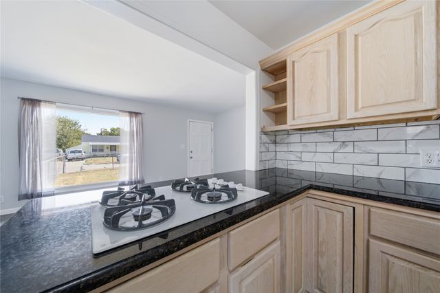 1214 N New Haven Avenue, Tulsa, OK 74115