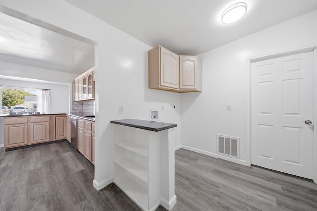 1214 N New Haven Avenue, Tulsa, OK 74115