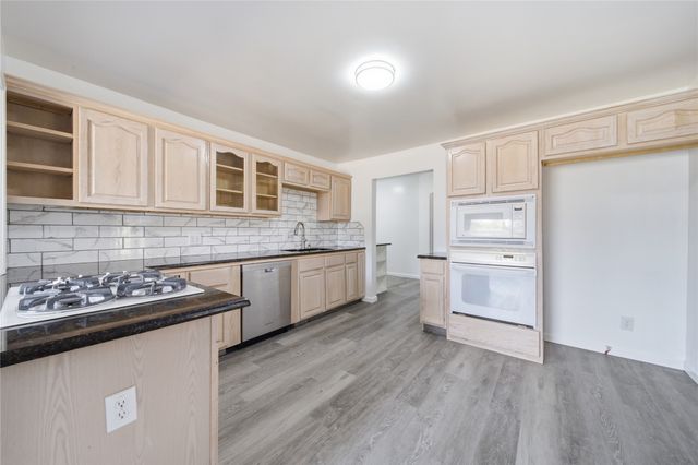 1214 N New Haven Avenue, Tulsa, OK 74115