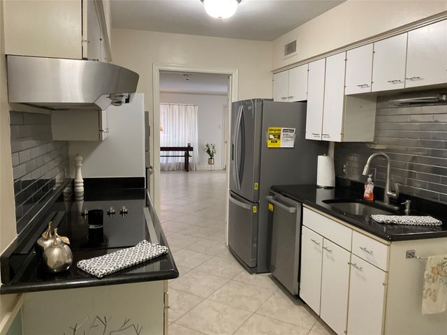 11332 Park Central Place B, Dallas, TX 75230