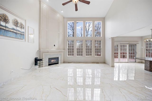 7083 Chatham Court, West Bloomfield Charter Township, MI 48322