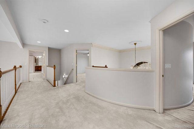 7083 Chatham Court, West Bloomfield Charter Township, MI 48322