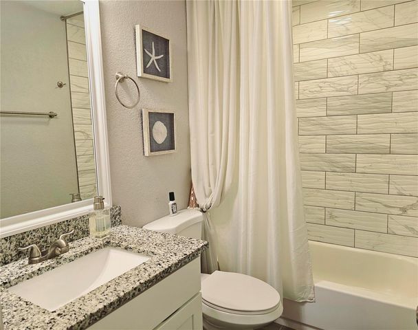 2035 28TH AVENUE N, St Petersburg, FL 33713