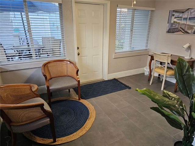 2035 28TH AVENUE N, St Petersburg, FL 33713