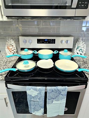 2035 28TH AVENUE N, St Petersburg, FL 33713