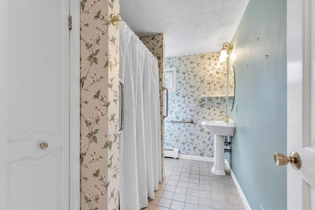 20 Howland Lane, Sandwich, MA 02537