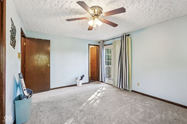 1500 W McKenzie Road, Greenfield, IN 46140