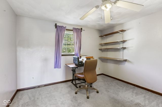 1500 W McKenzie Road, Greenfield, IN 46140