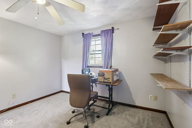 1500 W McKenzie Road, Greenfield, IN 46140